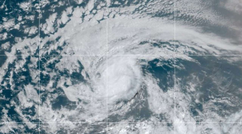 La tormenta tropical Erin se forma en el Atlántico y podría convertirse en el primer huracán de 2025; sigue su ruta y prepárate