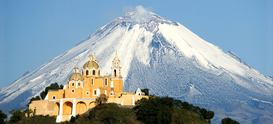 Cholula es el Pueblo Mágico más visitado de Puebla. Descubre su gran pirámide, iglesias, cultura y cómo llegar a este destino único