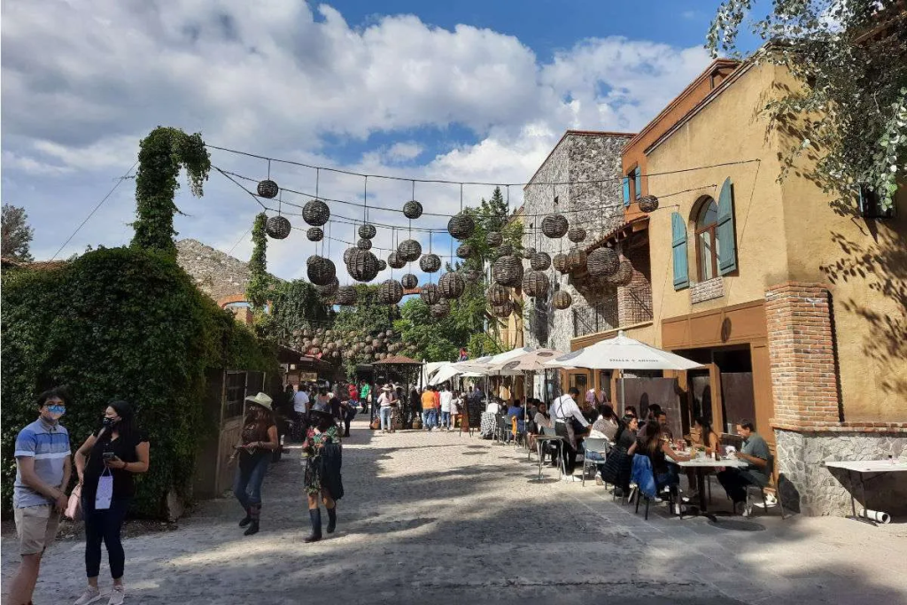 Val’Quirico, Puebla: descubre el pueblo estilo medieval inspirado en la Toscana. Gastronomía, eventos y un ambiente único cerca de Puebla capital.