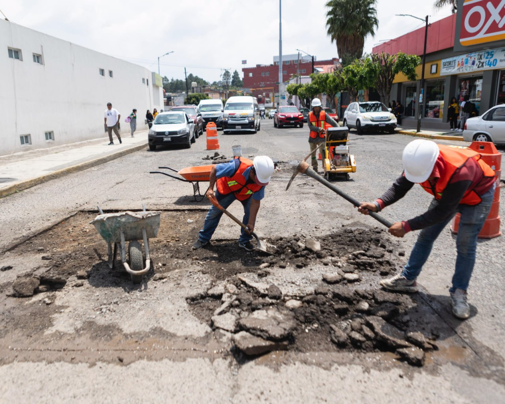 Intensifica Gobierno de la Ciudad Campaña Capitalina Bacheando Puebla