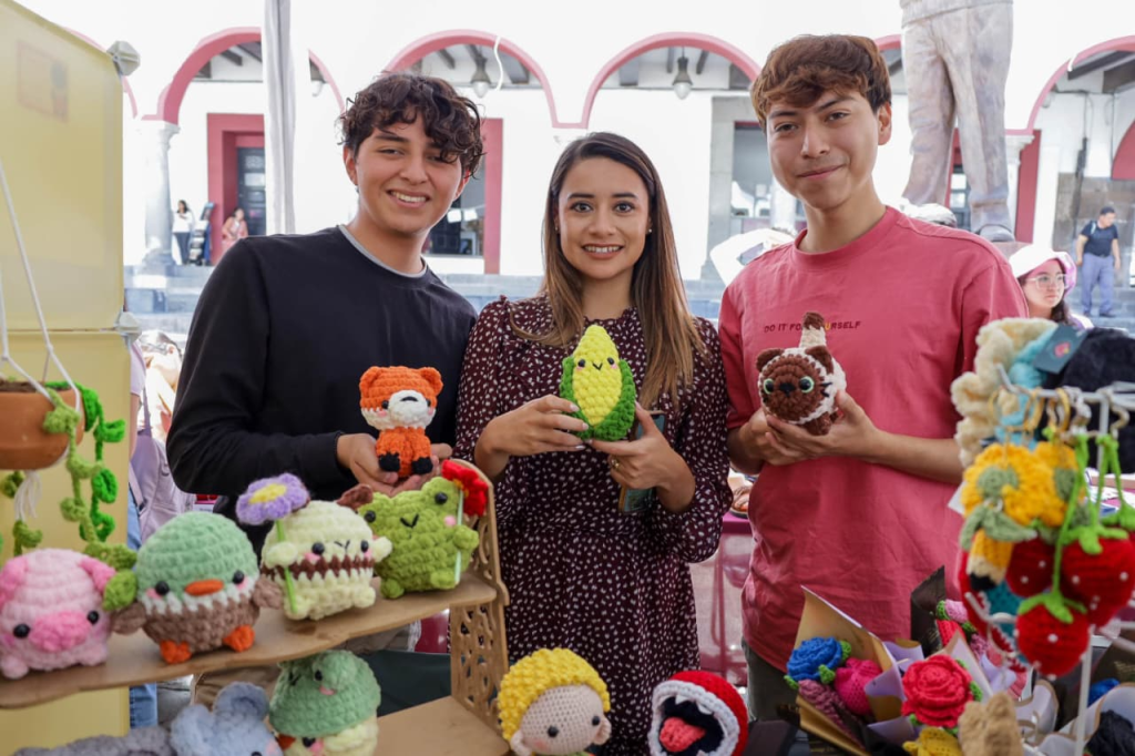 Más de 50 emprendimientos participaron en el Mercadito de las Juventudes