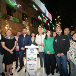 Pepe Chedraui iluminó el primer cuadro de la ciudad por las Fiestas Patrias 2025