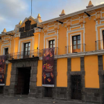 El Teatro Principal de Puebla, inaugurado en 1761, es el recinto teatral más antiguo activo de México. Descubre su historia centenaria, su arquitectura única y su rol en la cultura poblana hoy en día.