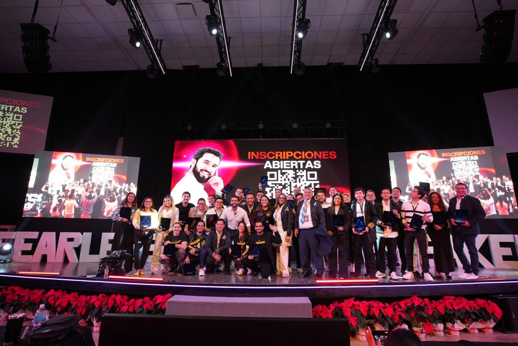 Conviértete en el favorito de tu audiencia: claves del Fearless Speaker Summit 2025